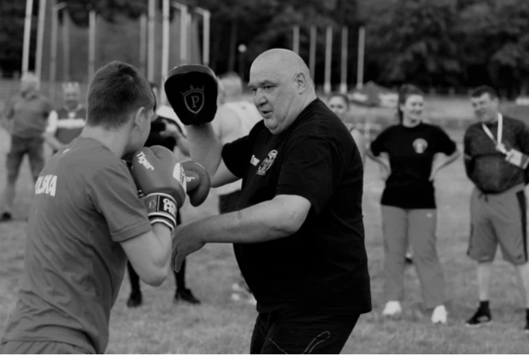 Nie żyje legenda polskiego boksu! Grzegorz Skrzecz zmarł w wieku 65 lat.