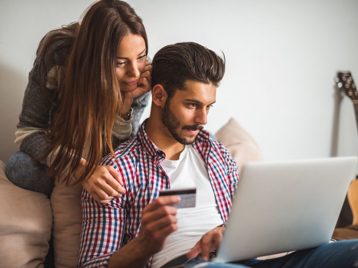 Dlaczego warto kupować przez internet?