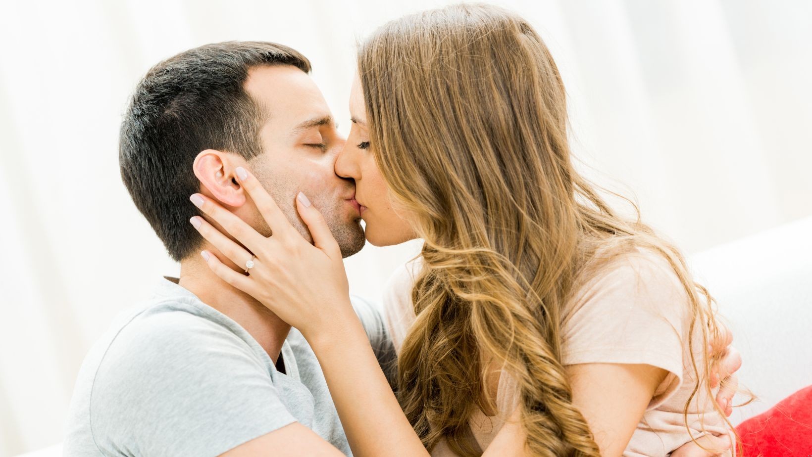 28 listopada Dzień Pocałunku! Dlaczego warto się całować?