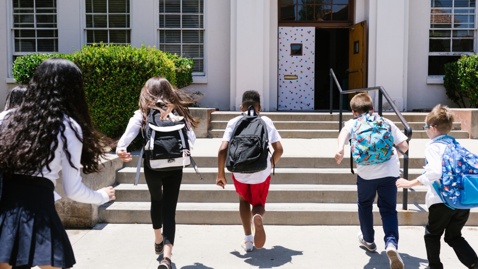 Ferie wielkanocne 2025 – kiedy uczniowie mają wolne?