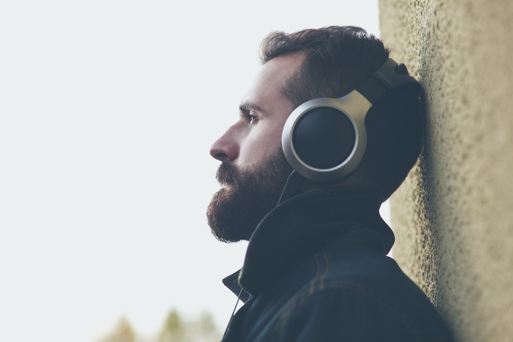 Nigdy nie rozmawiam podczas słuchania dobrej muzyki. Gdy się słucha …