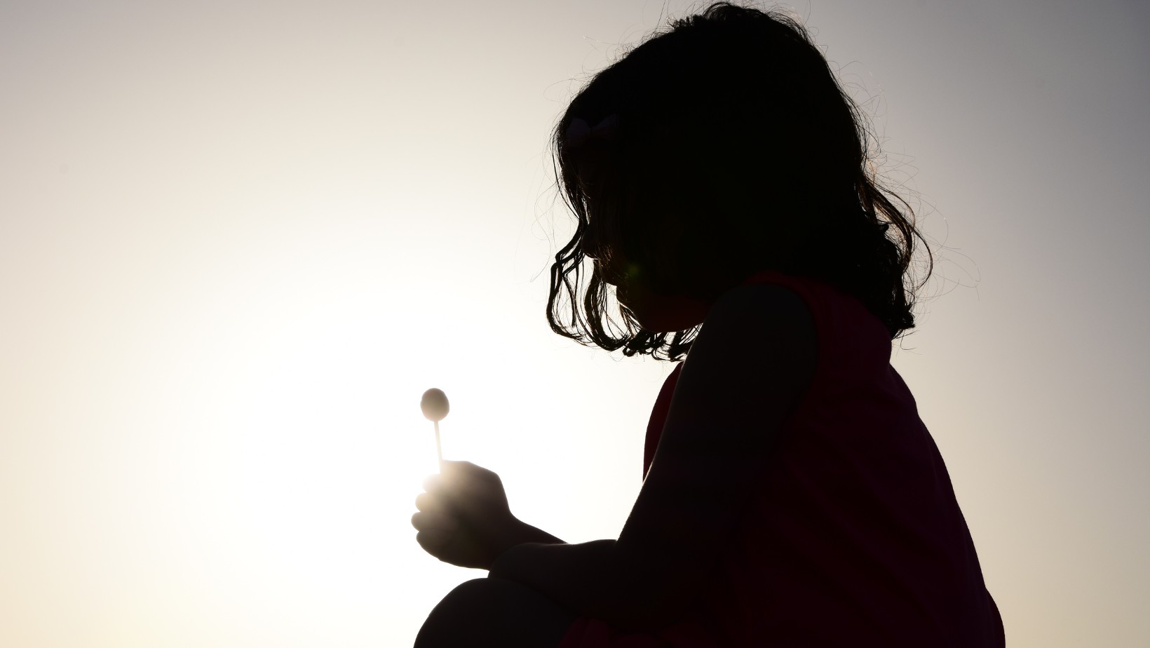 Jaki wpływ na życie kobiety ma nieobecność ojca w dzieciństwie?