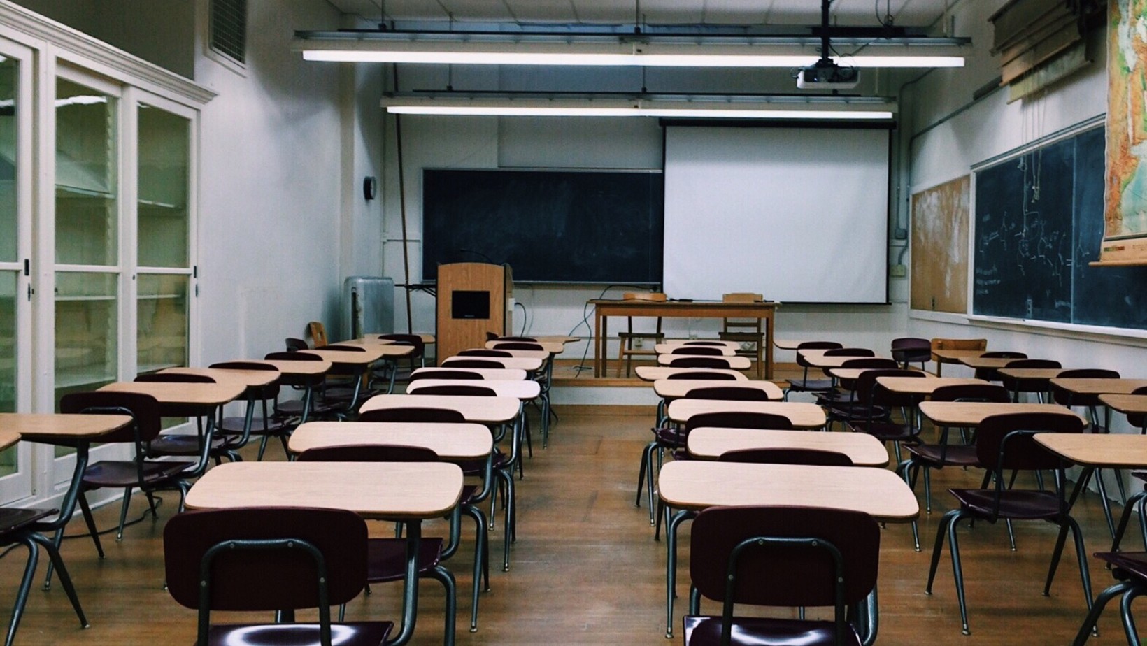 W szkole wykryto groźny pierwiastek radioaktywny: „jest drugą przyczyną raka płuc”