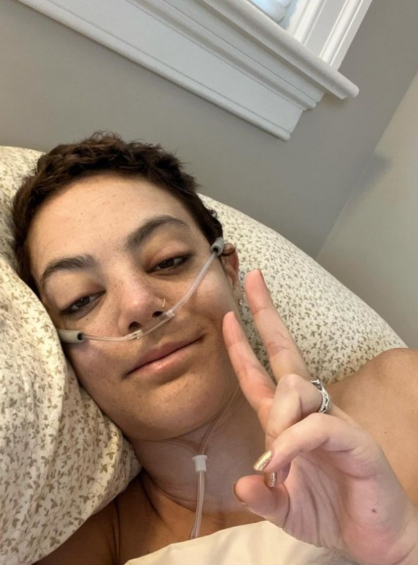 Zdjęcie Umierająca 29-letnia piosenkarka przed śmiercią chce zadbać o przyszłość 7-letniego syna… #1