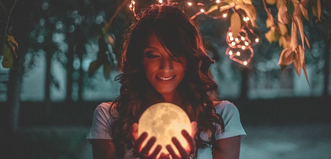 5 kobiecych cech i zachowań, które są niezmiernie przyciągające dla mężczyzn.