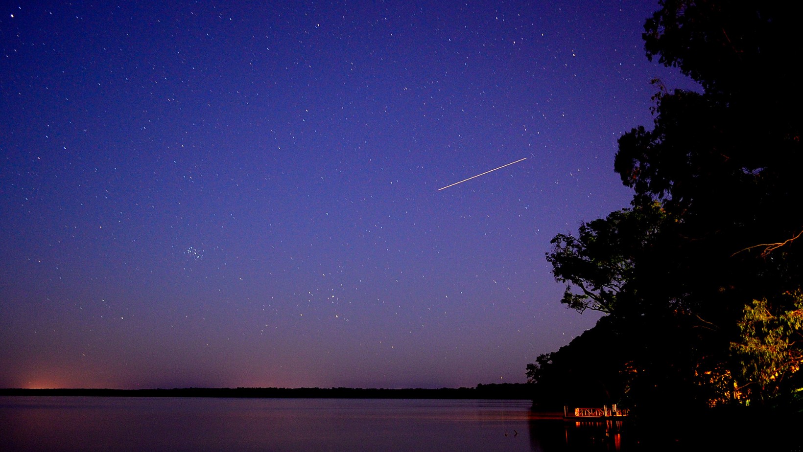 Noc spadających gwiazd. Deszcz Drakonidów na niebie