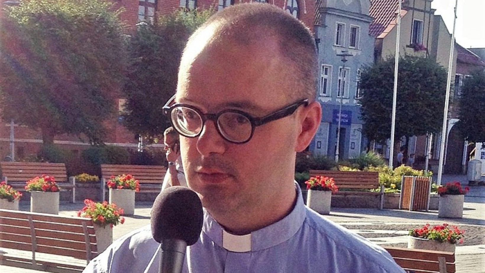 „Johnny” – powstał film o księdzu Janie Kaczkowskim. [obsada, zwiastun, premiera]