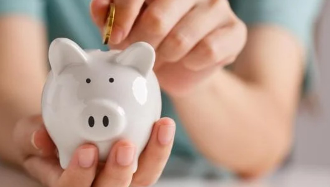 Czternasta emerytura nie tylko dla seniorów! We wrześniu trafi także do młodych do 25. roku życia