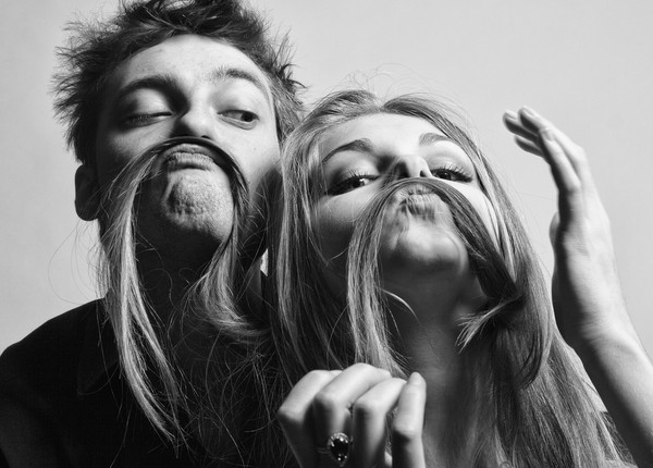 Spędzaj czas z tymi, którzy sprawiają, że jesteś szczęśliwy, a …