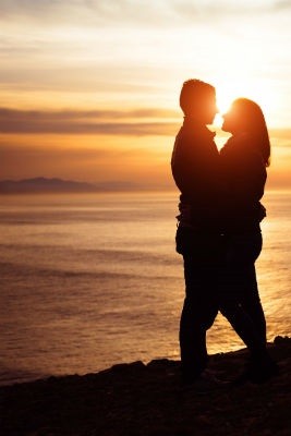 Miłość jakże ona trudna bez niej może i łatwiej ale …