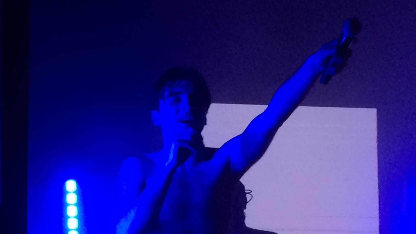 Wypadek na koncercie Maty we Wrocławiu. Reakcja rapera wywołała burzliwą dyskusję!