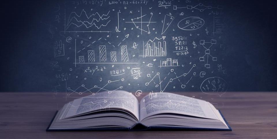 Jak zachęcić nastolatka do czytania? Najlepsze książki dla młodzieży