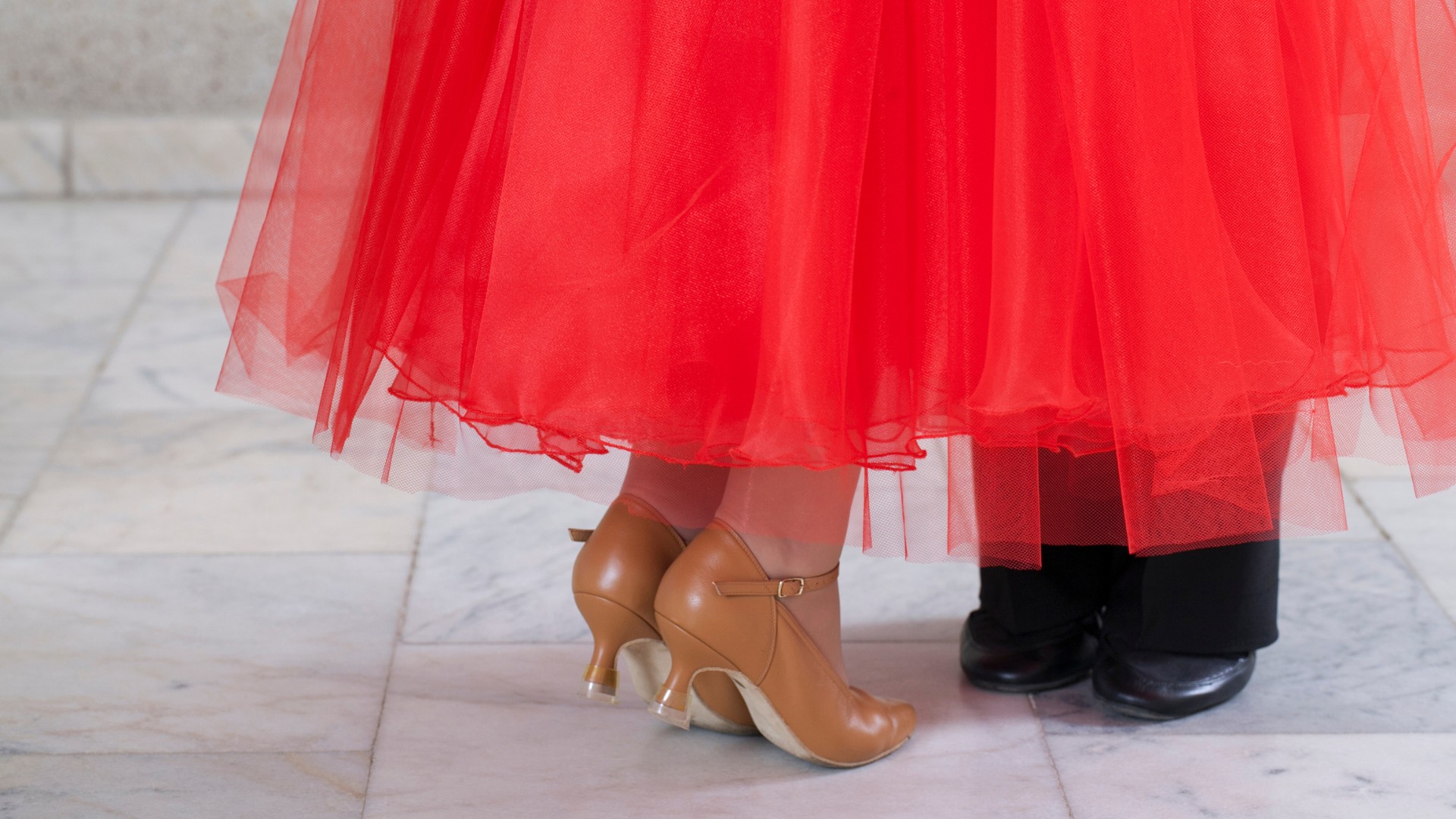 „Mam ciary” – Wyjątkowy taniec studniówkowy z Siedlec hitem internetu