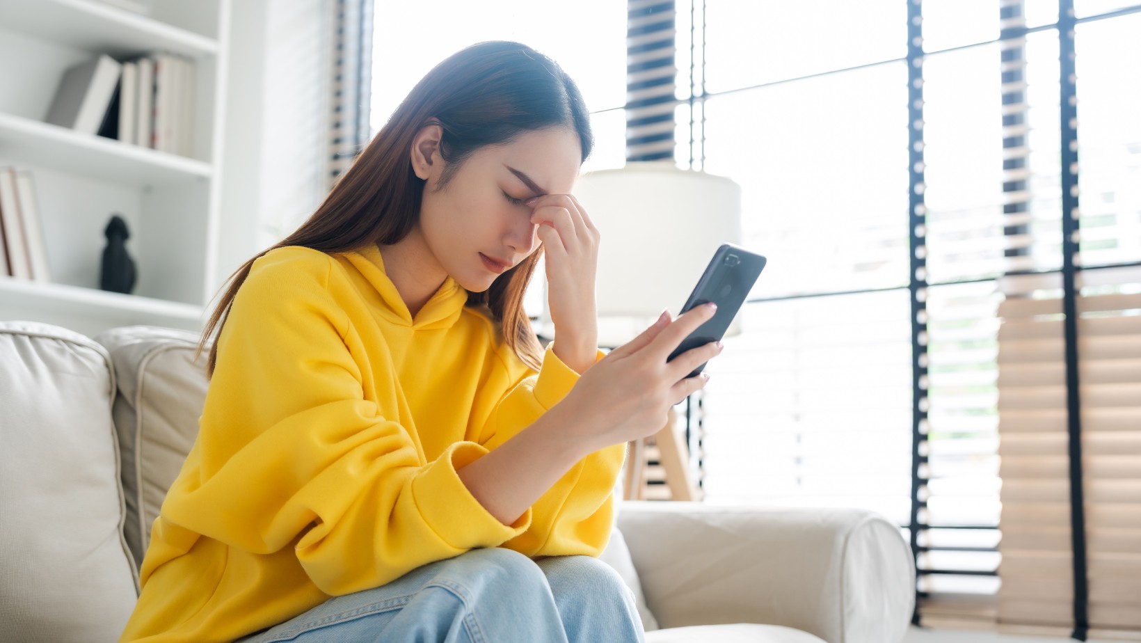 FOMO – jak wpływa na Twoje życie i jak sobie z nim radzić?