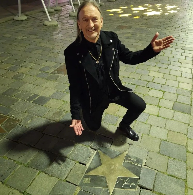 Zdjęcie Marek Piekarczyk stracił syna… Musiał zapłacić, żeby zobaczyć jego ciało… #1