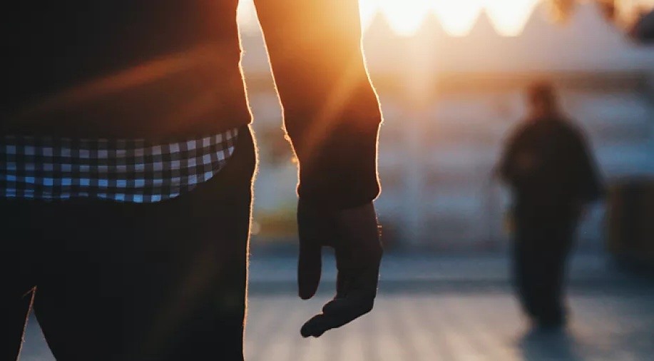 Lepiej zrezygnuj z tych porannych nawyków. Mogą zrujnować Twoje zdrowie!