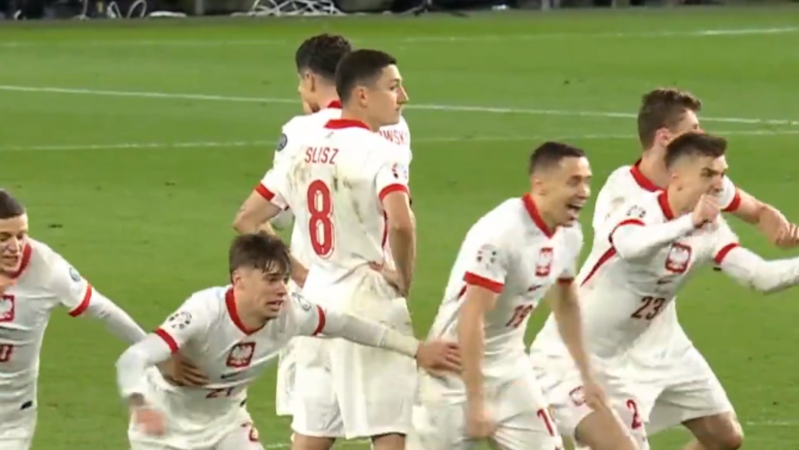 Tak zachował się „Lewy” po meczu z Walią! Wszystko uchwyciły kamery