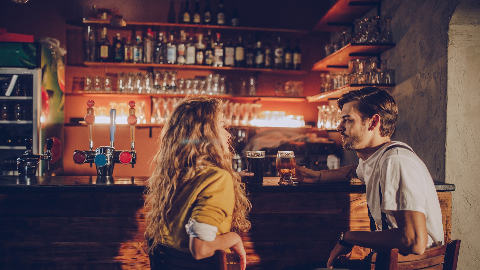 „Single baiting”- niewinne kłamstwo czy poważne oszustwo w związku?