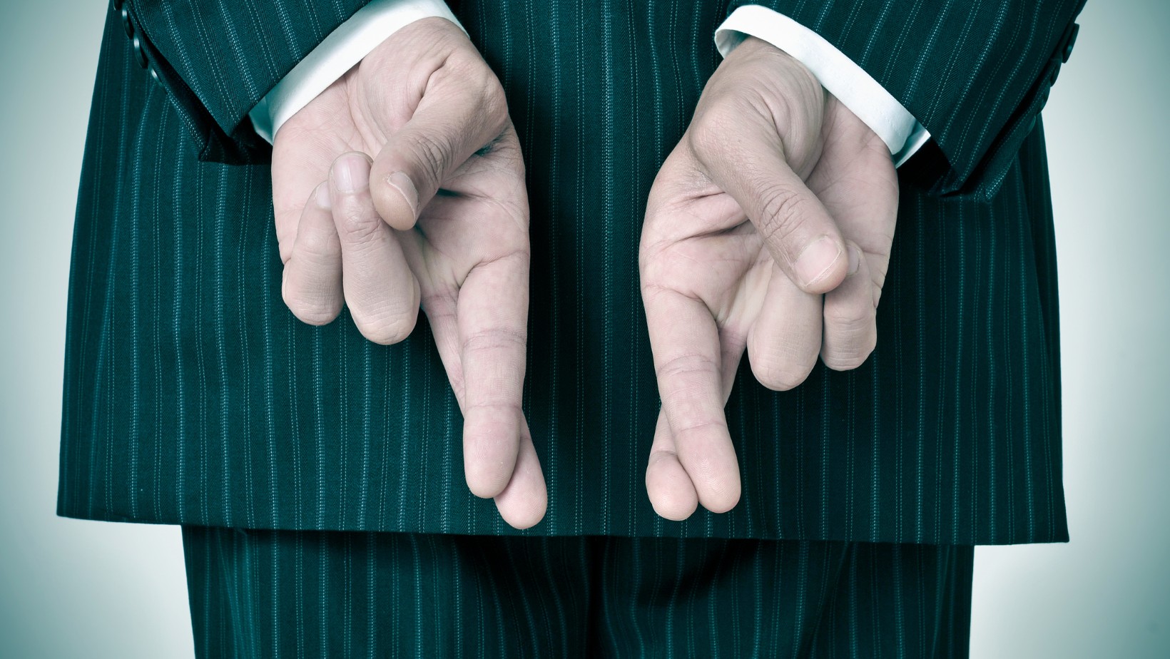 Jak przyłapać kłamcę na gorącym uczynku? Wykorzystaj „metodę trójkąta”!