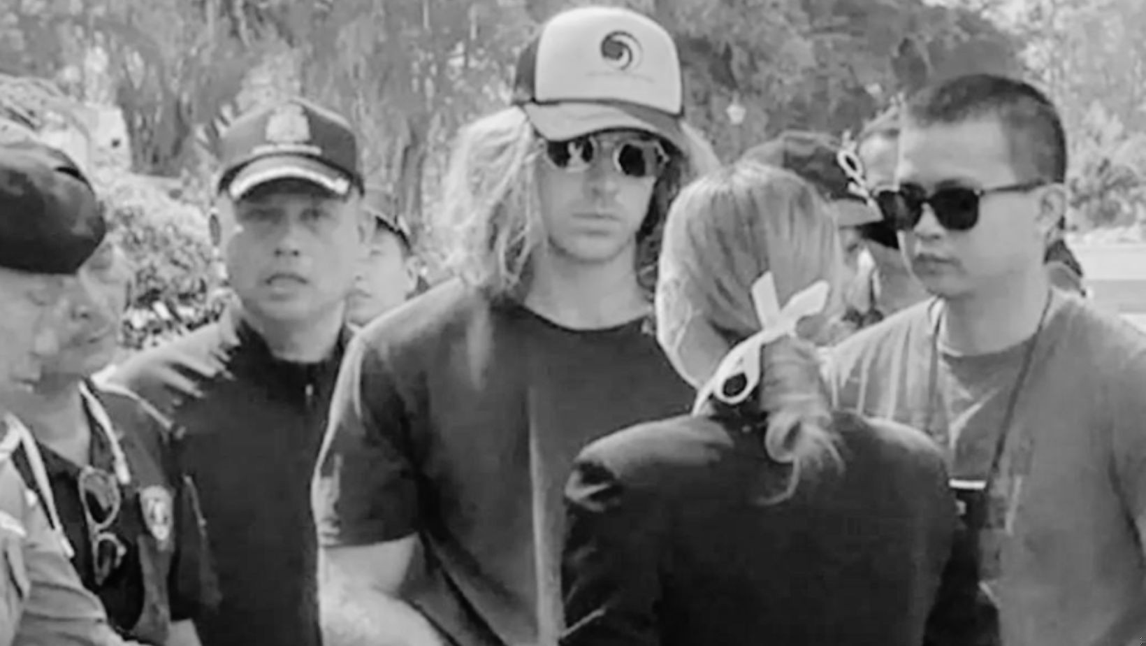 Makabryczne zabójstwo na rajskiej wyspie! Syn znanego aktora przyznał się do winy!