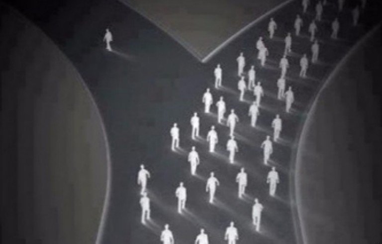 Bycie sobą to wyzwanie współczesności, wśród zagłuszającego tłumu. Wyzwanie, które …