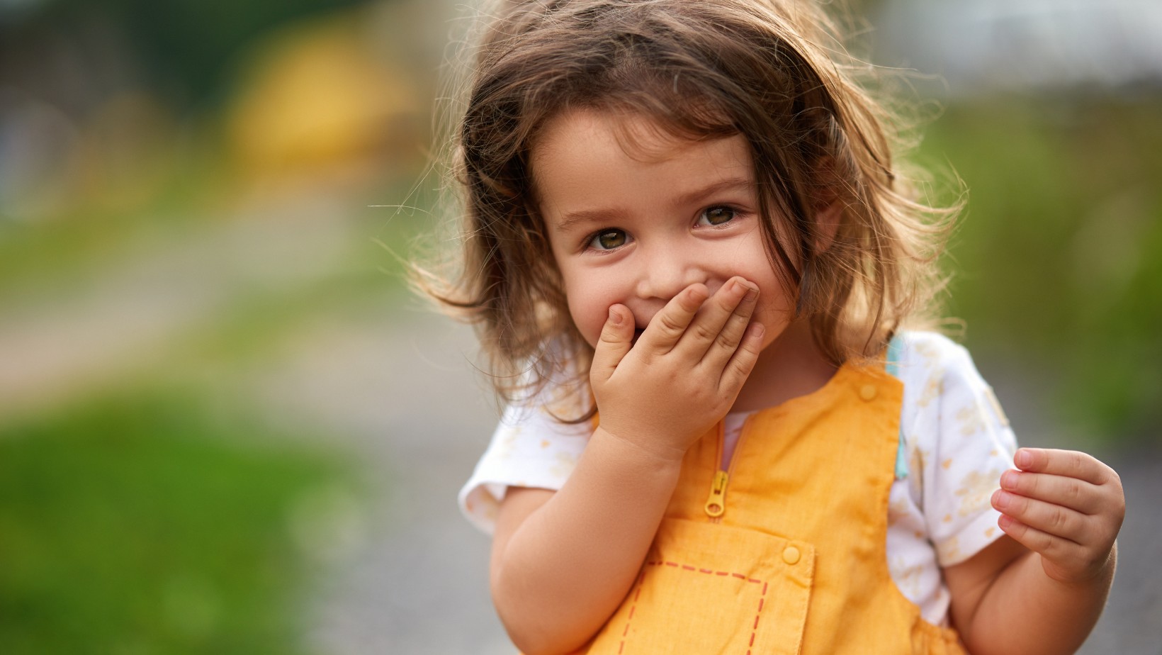 Kto kształtuje poczucie humoru dziecka? Czy dziedziczymy takie geny?