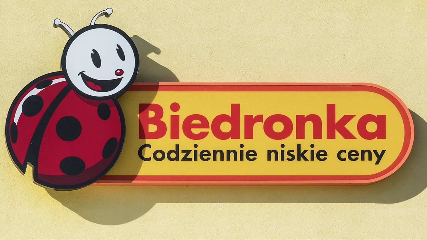 Dodatkowe koszty przy zakupach w Biedronce! Skierowano komunikat do klientów