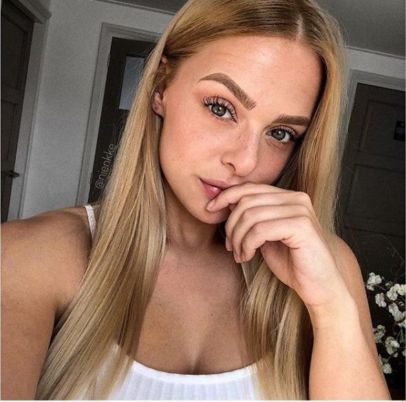 Zdjęcie Ta dziewczyna opublikowała zdjęcie, które wywołało burzliwą dyskusję na Instagramie #1