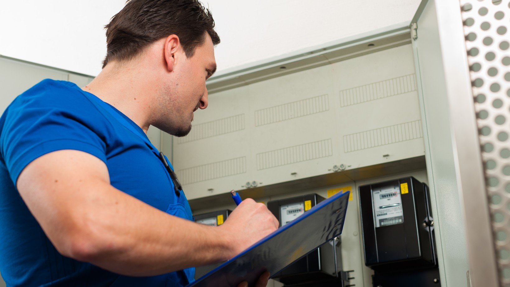 Zbliżają się podwyżki cen prądu! Niektórzy operatorzy wprowadzą zmiany już w kwietniu!