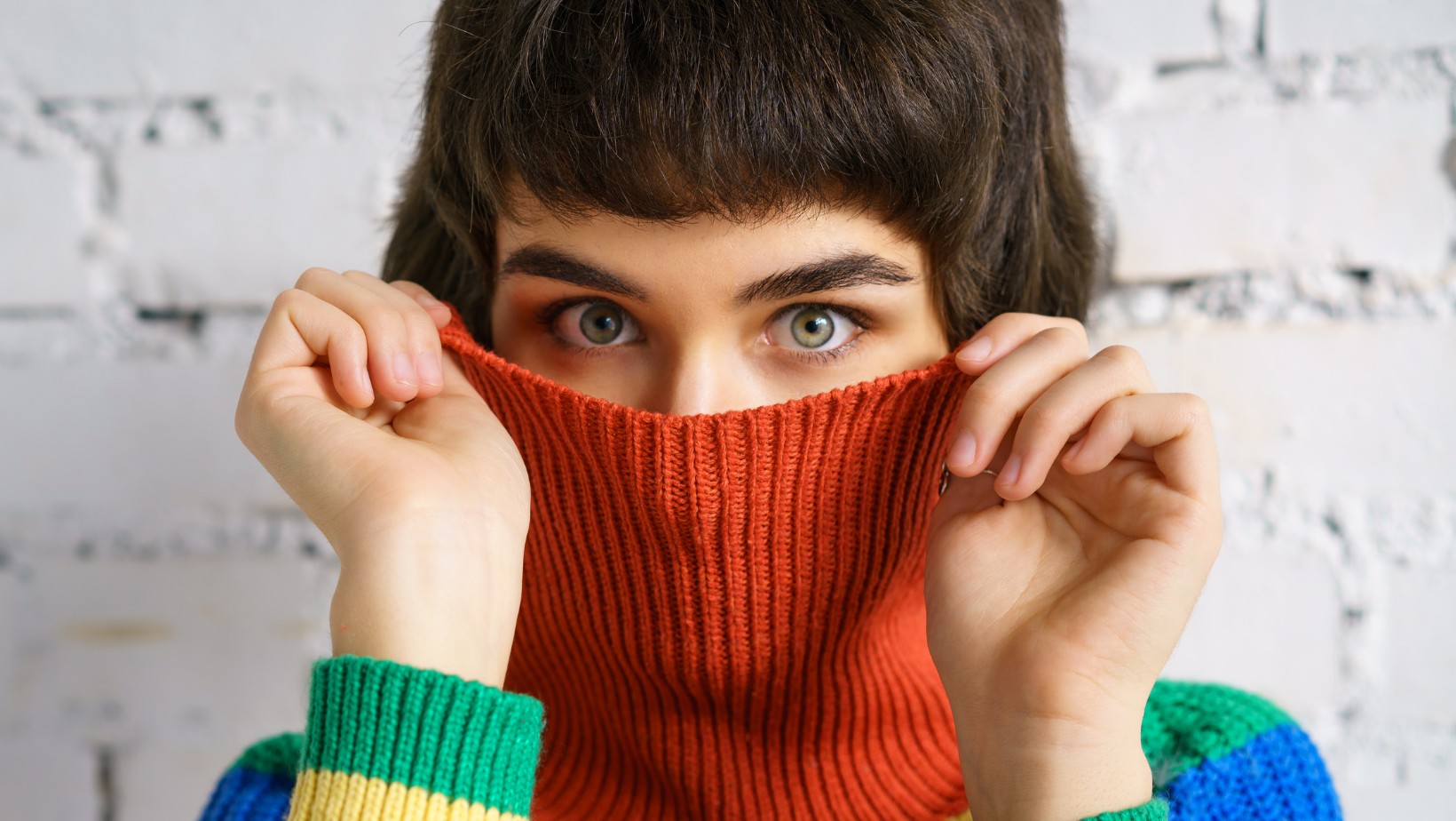 Czy osoby, które często przepraszają, są rzeczywiście bardziej nieśmiałe?