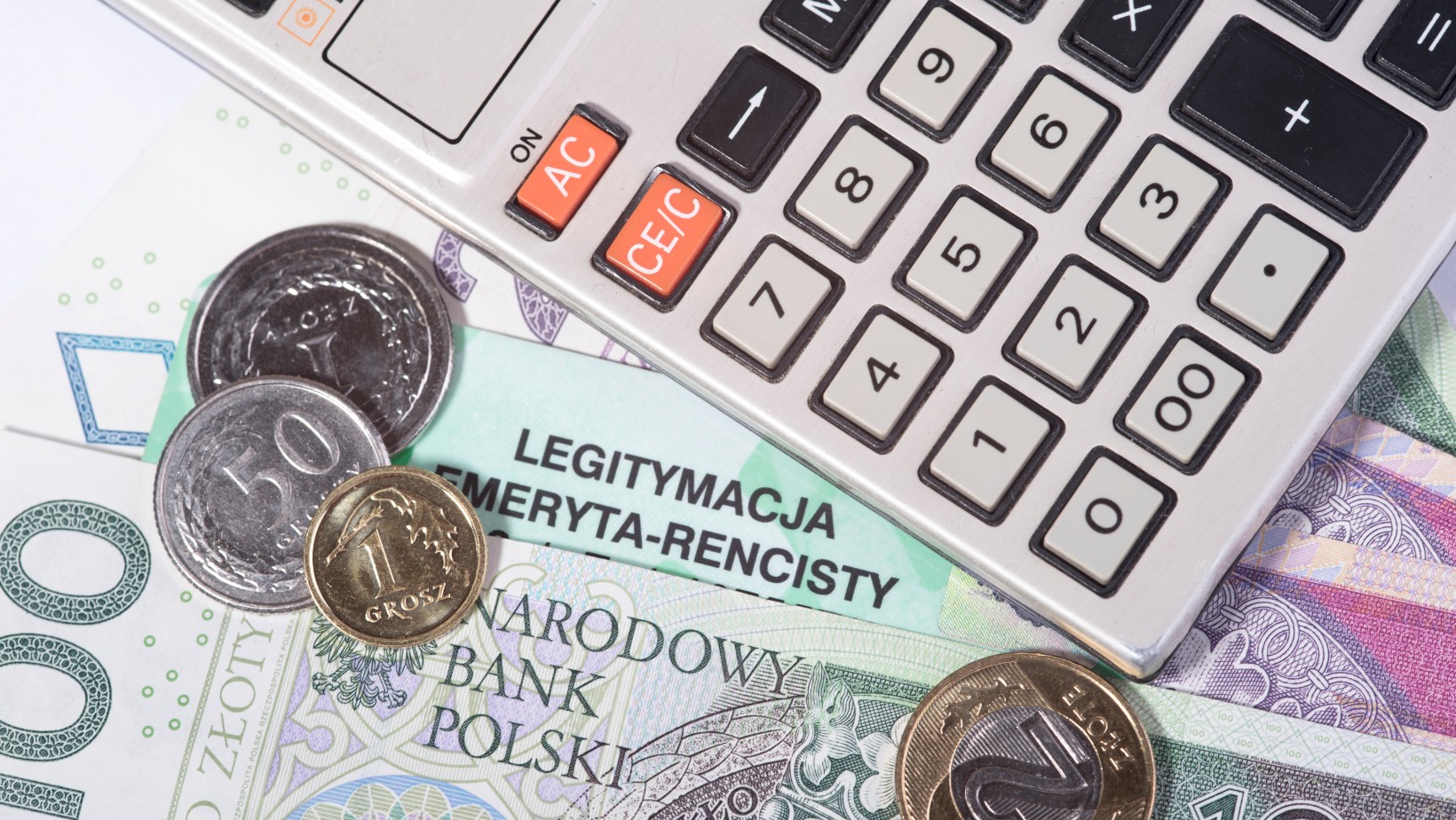 Szybsza emerytura? Wypełnij wniosek ZUS i dołącz ten dokument