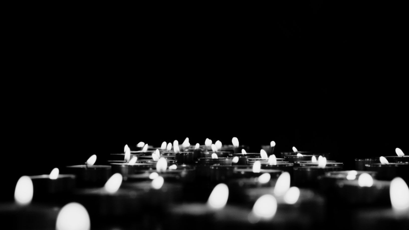 Nie żyje wokalista, którego hity nucił cały świat. Zastanawiające okoliczności śmierci