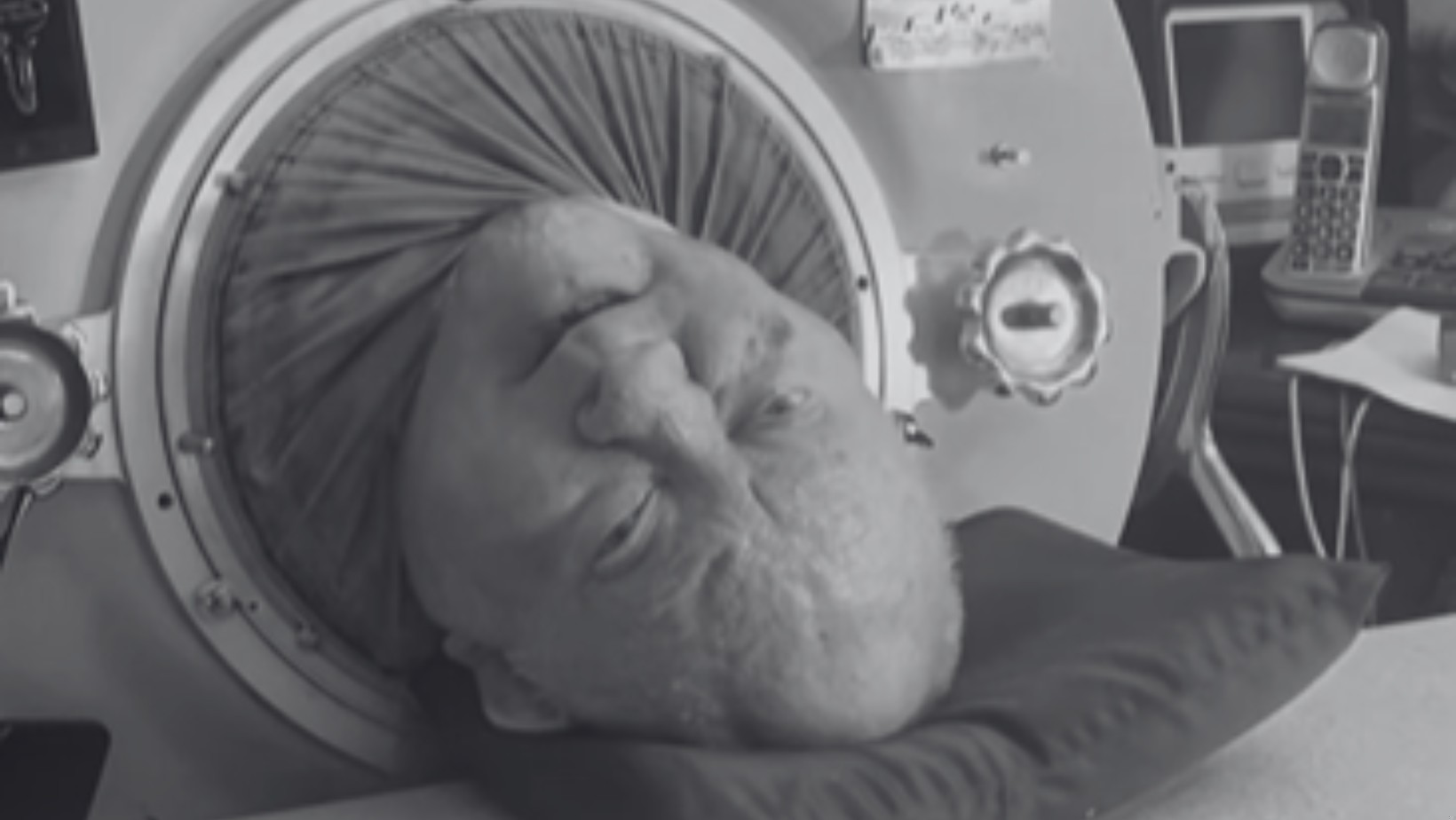 Zdjęcie Zmarł człowiek legenda. Przez 70-lat żył w "żelaznym płucu" #1