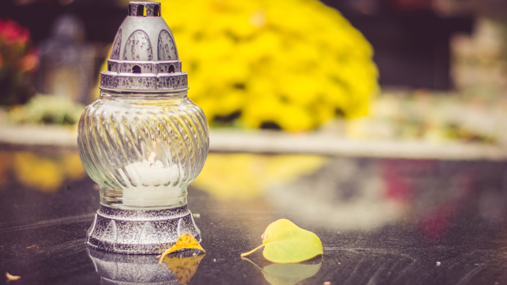 Pod żadnym pozorem nie rób tego 1 listopada! To przynosi pecha!