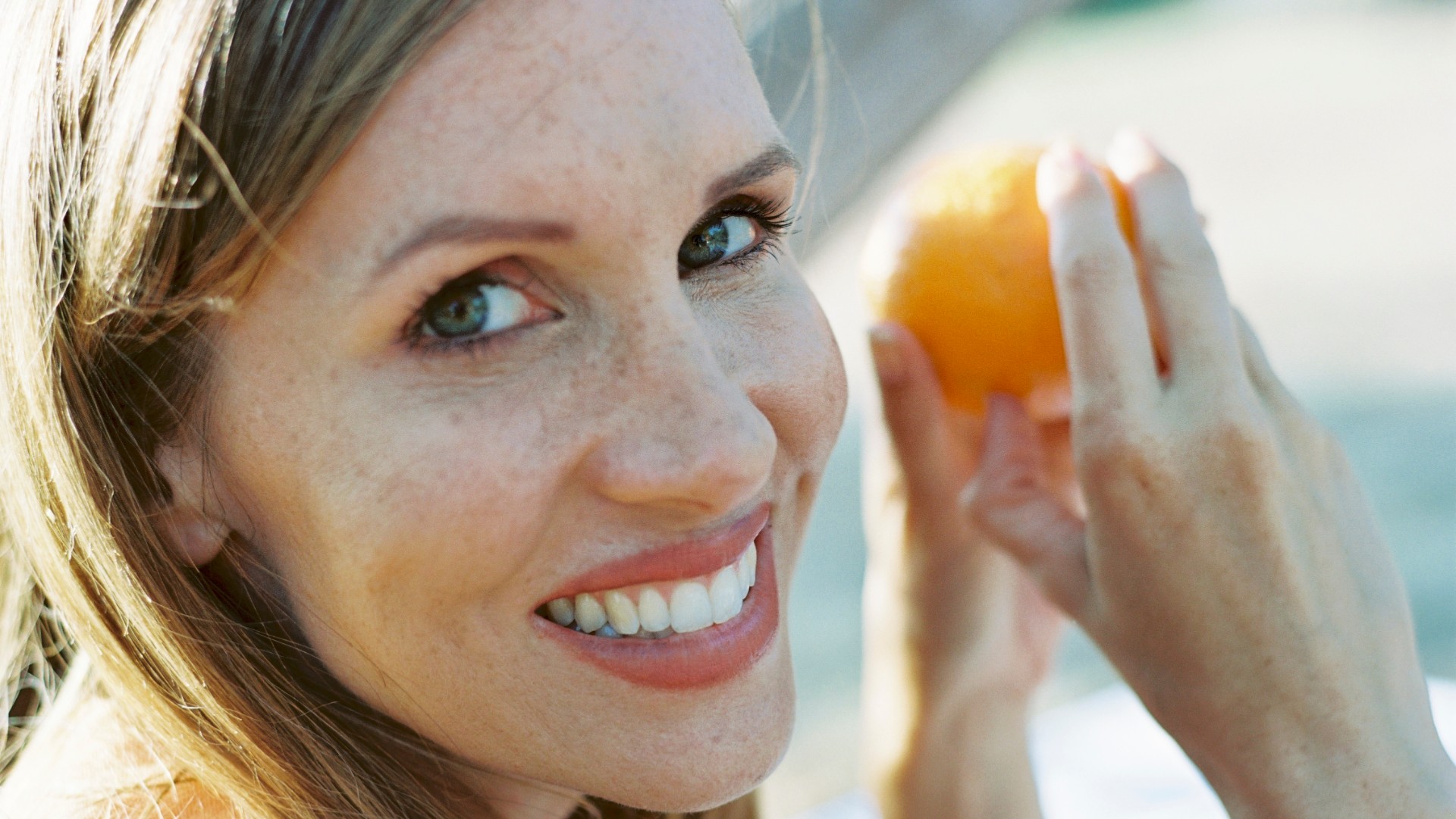 TikTokowy trend podbija sieć! Czy Twój związek zda test obranej pomarańczy?