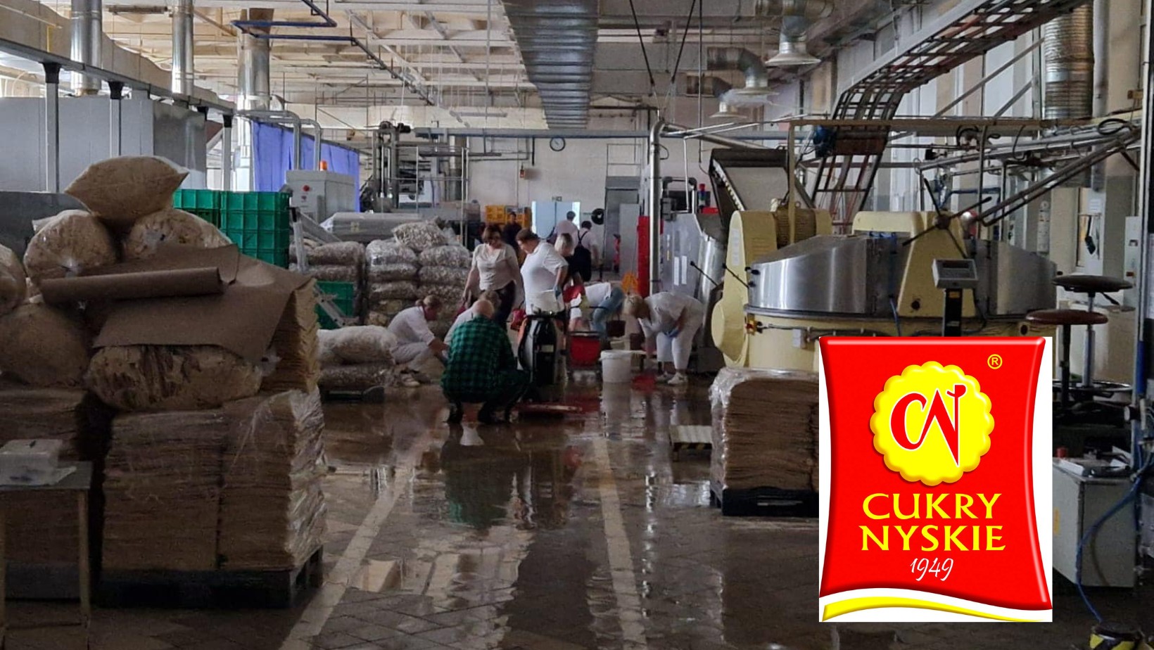 Znana fabryka słodyczy uszkodzona przez powódź! Jest pilny APEL!