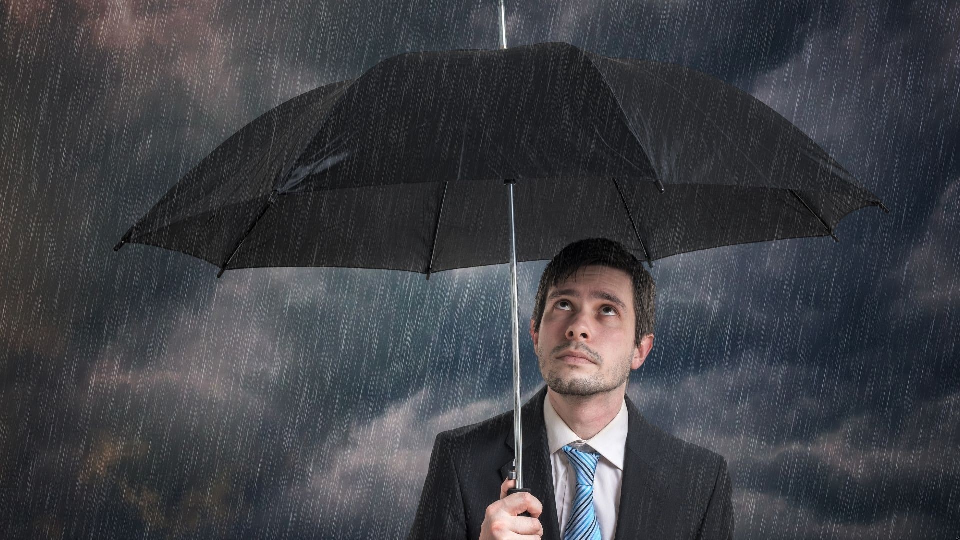 Kim jest pesymista i jakie są jego cechy?