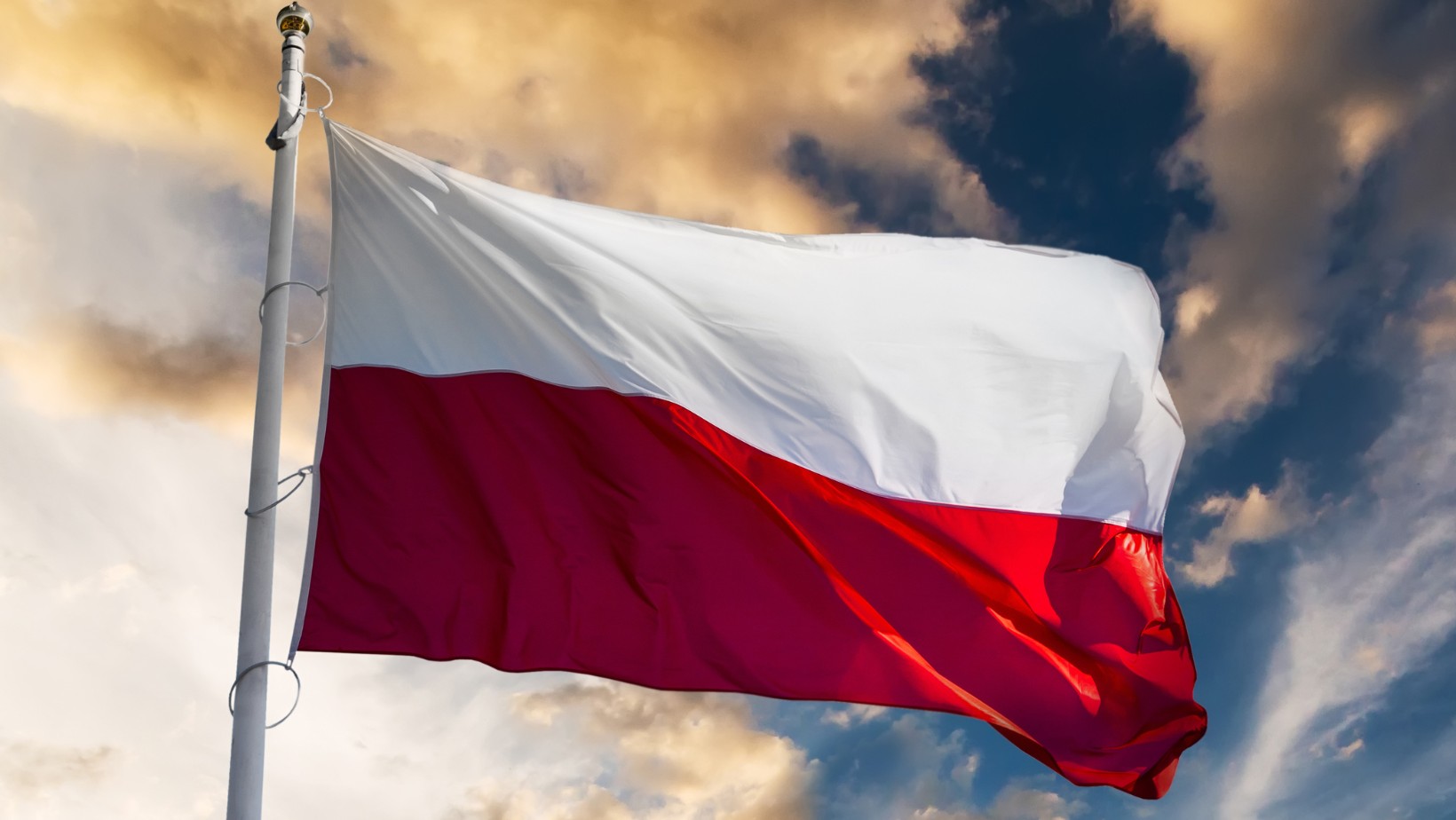 Jak można świętować 2 maja Dzień Flagi?