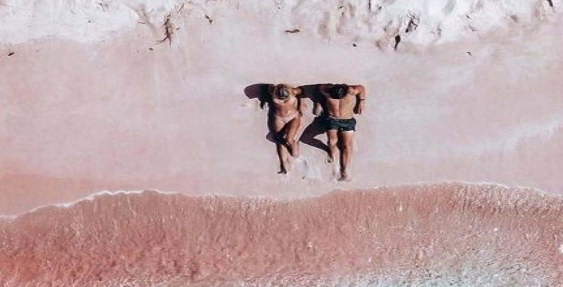 Odwiedzili to samo miejsce rok później. Widok ich przeraził!