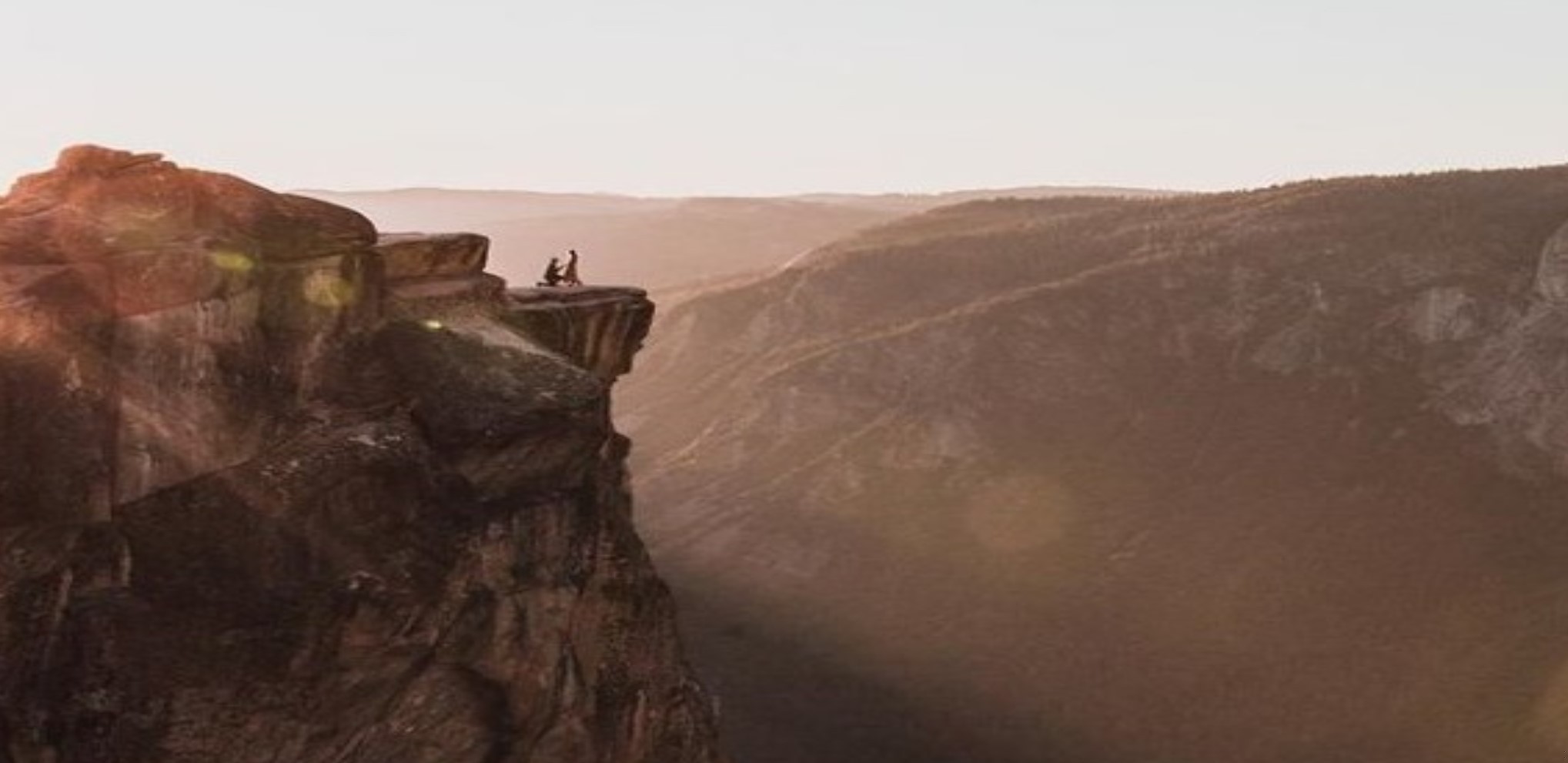 Uchwycił moment ich zaręczyn. Po 3 tygodniach poszukiwań para się znalazła!