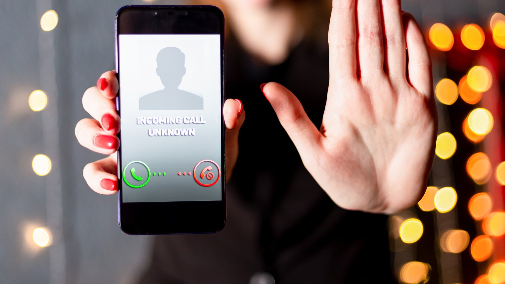 Nigdy nie odbieraj tych numerów telefonów! Możesz stracić pieniądze!