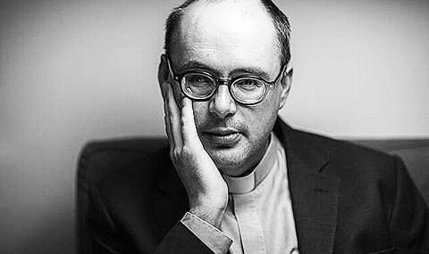 Dzisiaj, w taką zwykłą niedzielę, która nie zapowiada żadnego przełomu, …