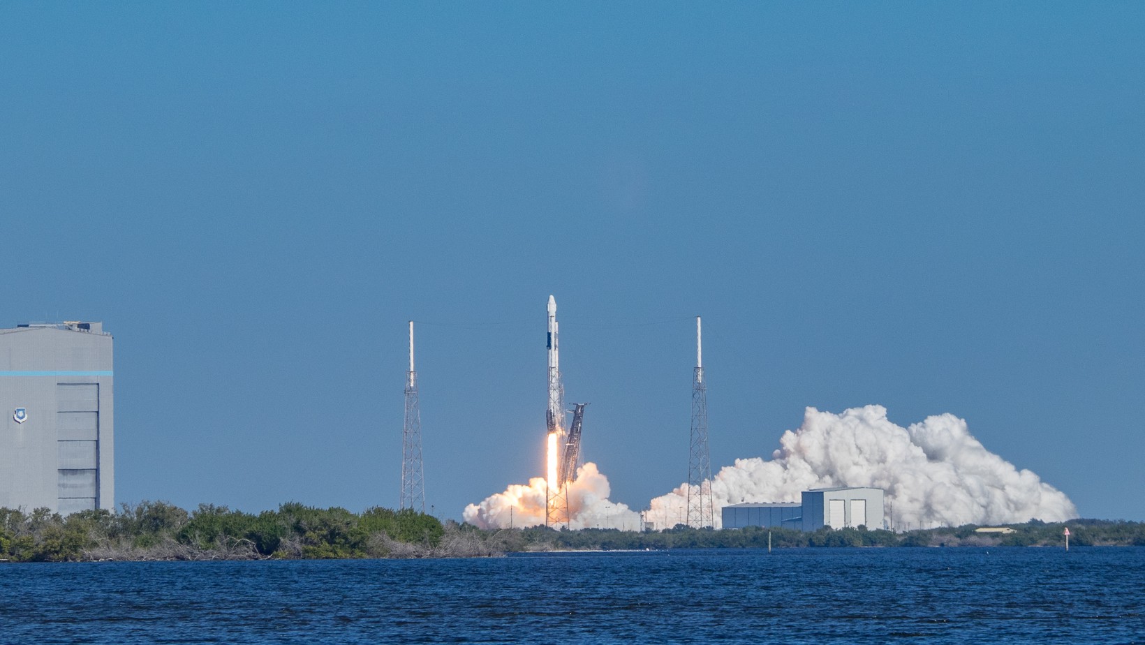 Falcon 9 wystartował z Polakiem na pokładzie. Historyczny lot