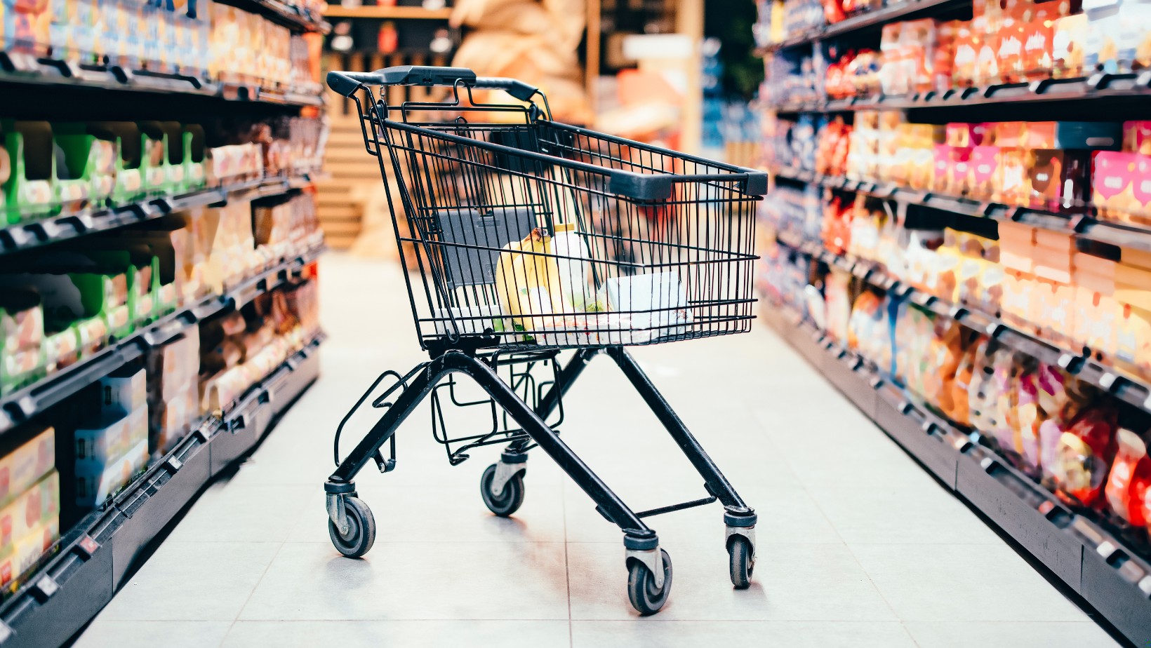 Sklepy będą otwarte w niedzielę? Zmiany wprowadzone przez powódź!