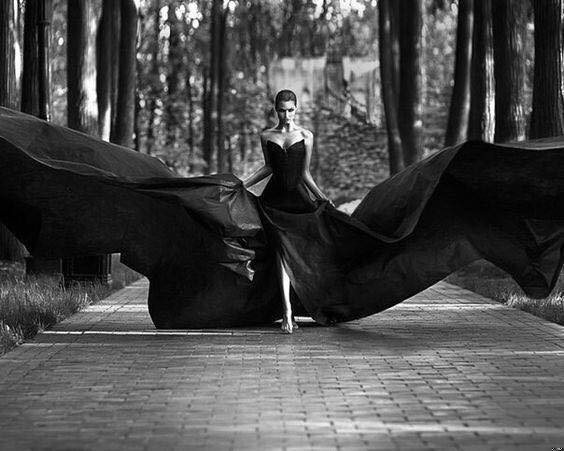 – Co najbardziej cenisz i podziwiasz w kobietach?Kobiety…