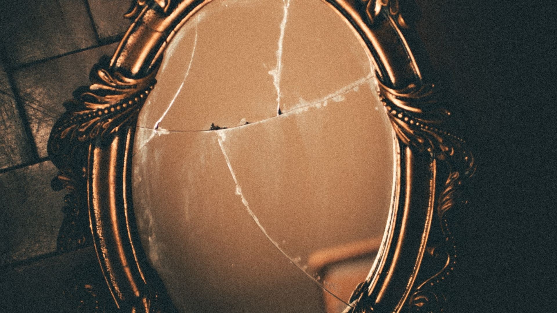 Dowiedz się, których przedmiotów mających złą aurę i renomę należy pozbyć się z domu