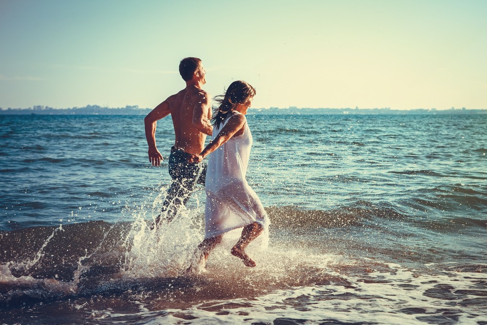 Przyjaźń jest jak cienka, niezniszczalna nić, wijąca się przez całe …