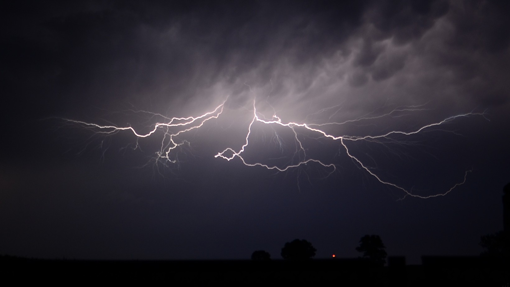 Nagłe pogorszenie i kolejne alerty! Może być groźnie