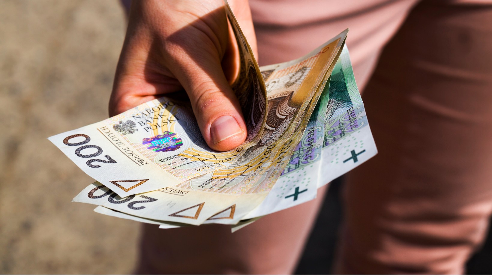 Zdjęcie Renta alkoholowa 2024 - dla kogo? #1