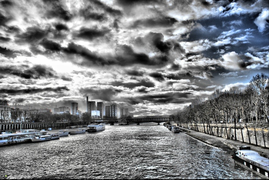 Ludzie o szerokich horyzontach mają mniejsze perspektywy.